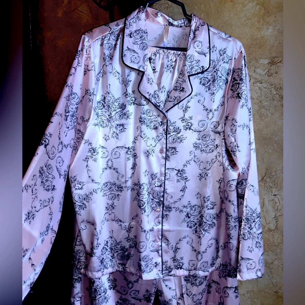 Pajama set XL pink satiny fabric with black trim and floral pattern